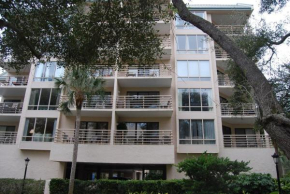 2219 Villamare